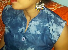 स्कूल गर्ल का सेक्स कैमरे पर दोस्त के साथ