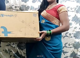 मैडम जी ने सामान मंगाया था तो थोड़ा ले हुवा तो मैडम को ममानने के लिए  अपना लंड दिया