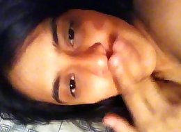 Indian cutie masturbate for you
